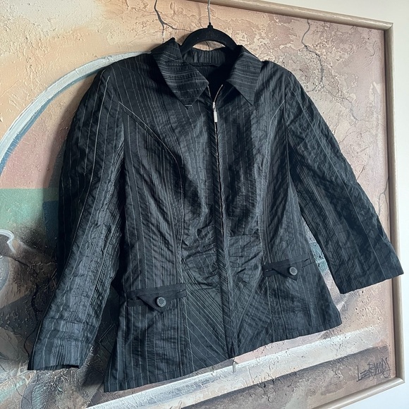 BASLER Zip-up Top - Picture 2 of 12